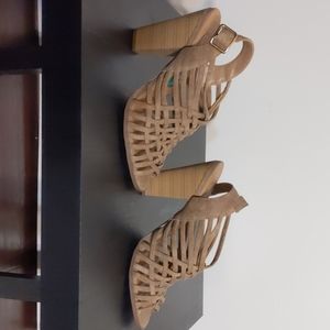 Sling back tan heels